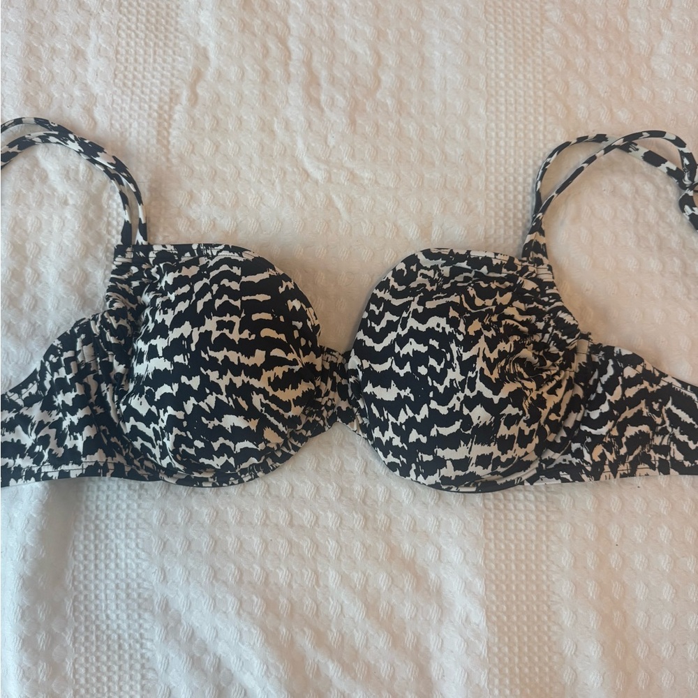 Venus Cheetah Print Bikini Top
